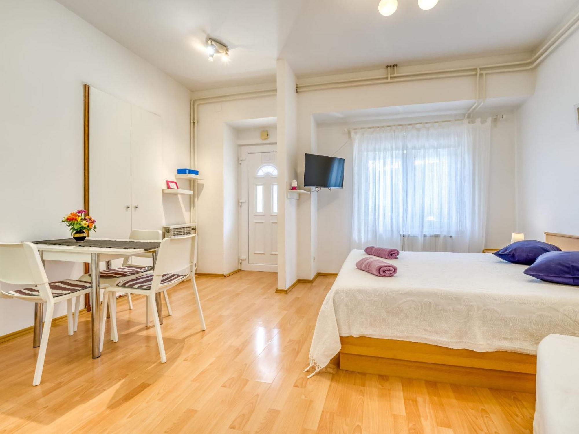 Apartment Emil By Interhome 로브란 외부 사진